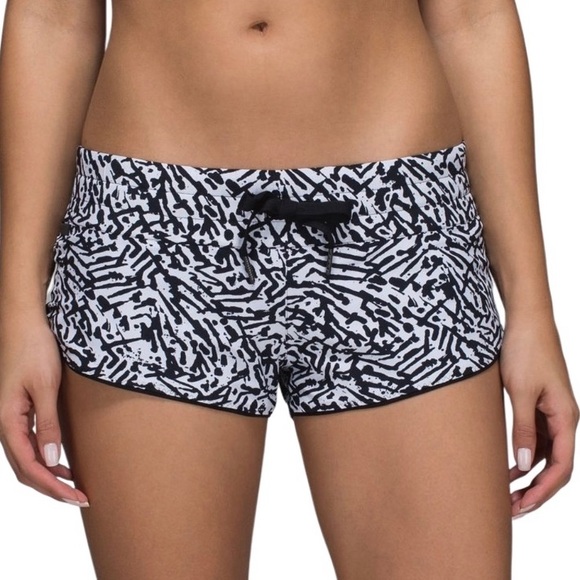 Lululemon Water: Surf Short
Brushed Animal White Black / Black / Harbor Blue - Picture 1 of 16